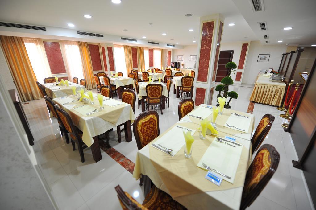 Hotel Gold Skopje Eksteriør billede